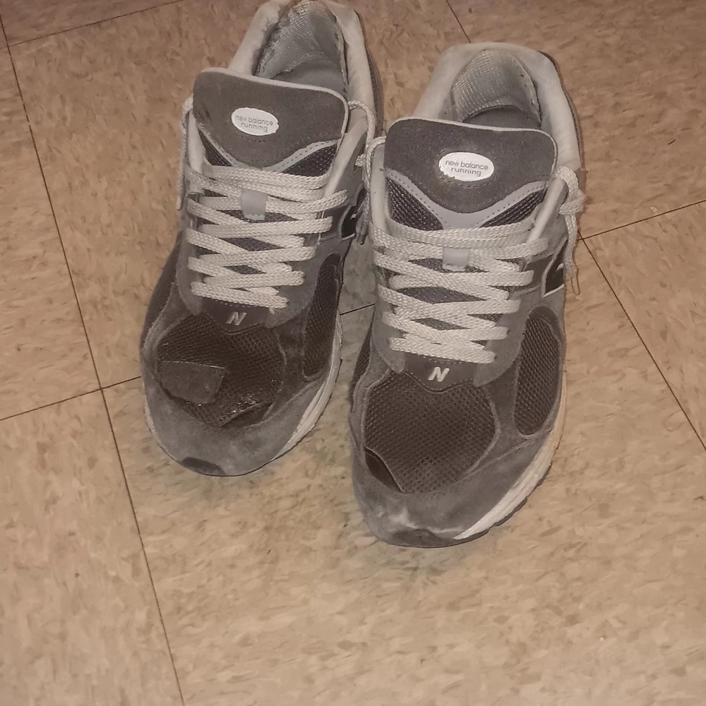 New Balance Men's Gray Sneakers